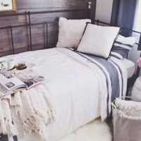 卧室单一浅紫色窗帘装修效果图