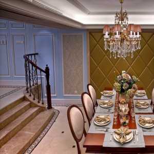 现代别墅白色餐桌家庭餐厅装修效果图