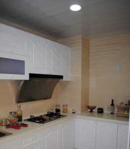 简约现代整体厨房白色橱柜装修效果图