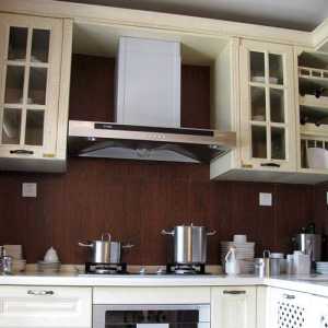 现代厨房储物区白色装修效果图