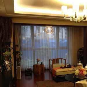 上海卧室带飘窗的装修